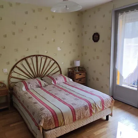 L'alexandra 2 Etoiles Бурбонн-ле-Бен