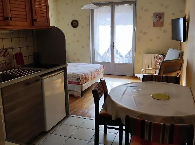 L'alexandra 2 Etoiles * Bourbonne-les-Bains